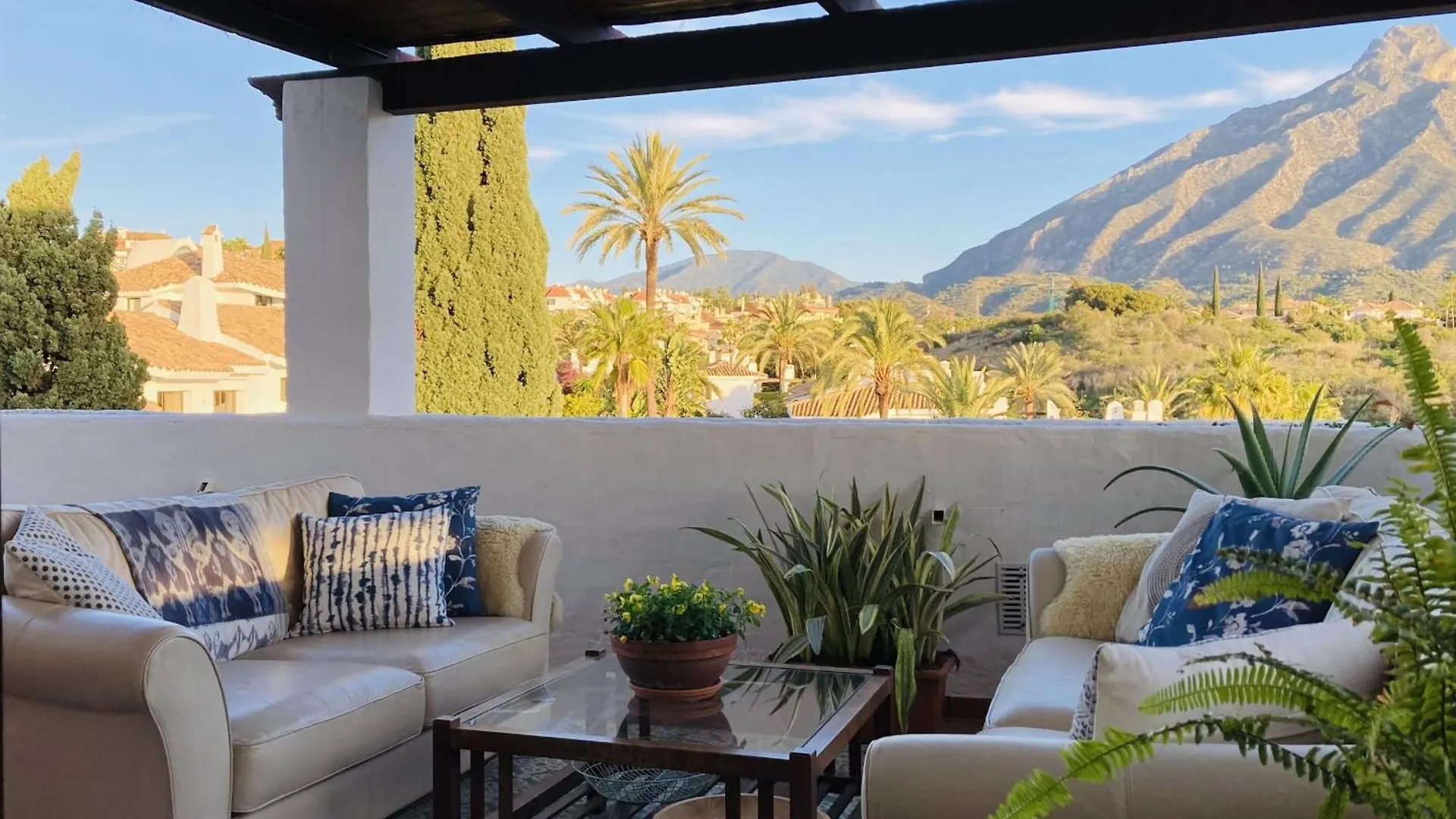 Las Lomas - Pool, Terrace & View Marbella