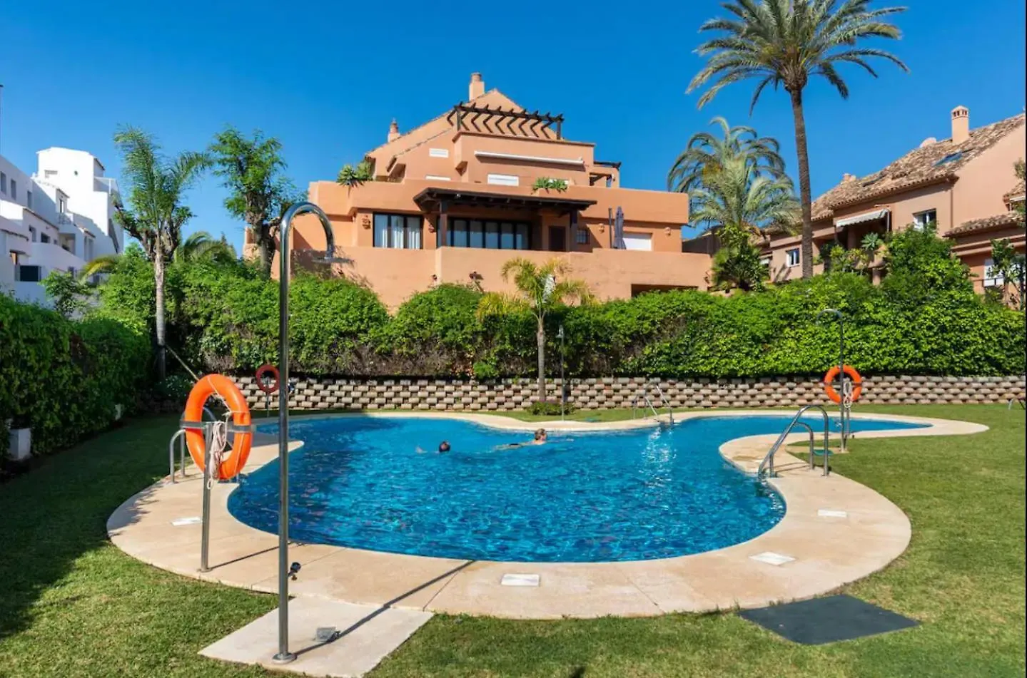 Las Lomas - Pool, Terrace & View Marbella 0*,
