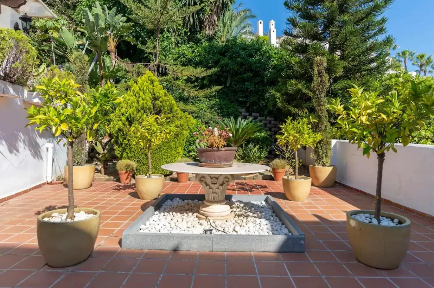 Apartment Las Lomas - Pool, Terrace & View Marbella Spain