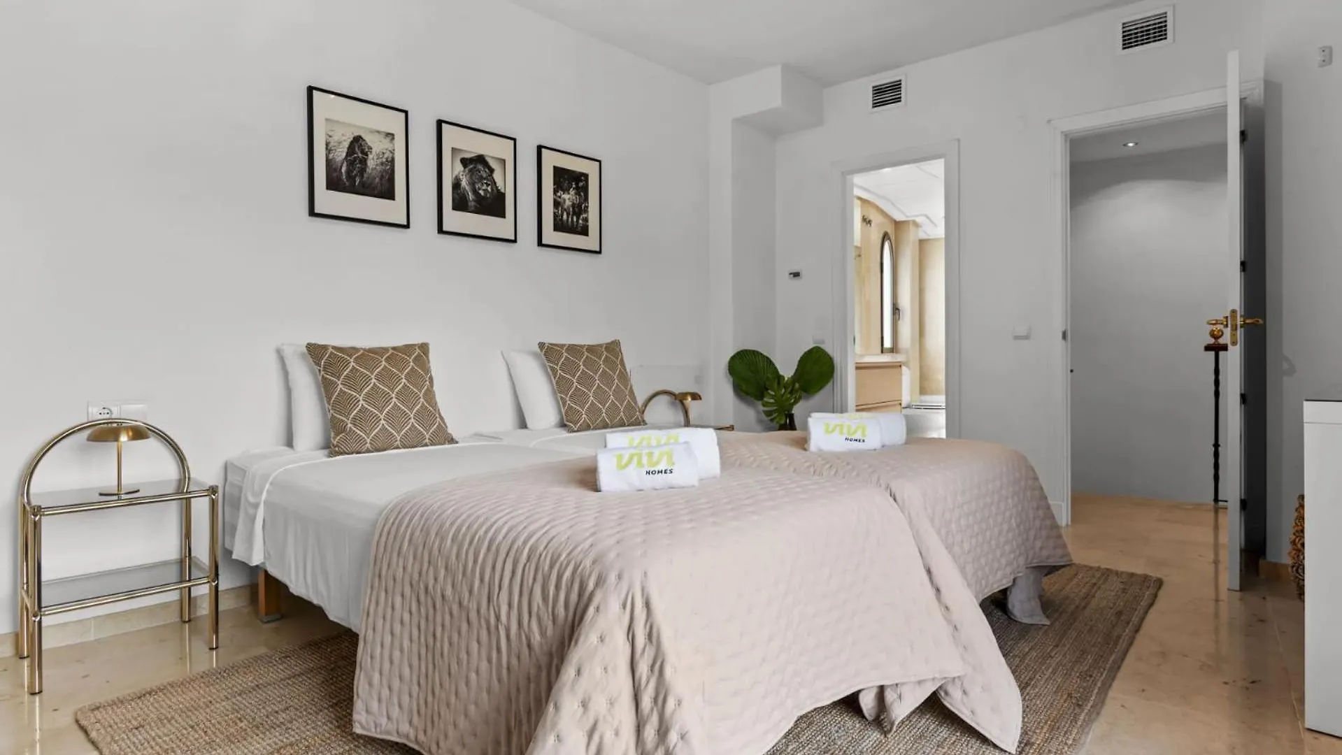 Apartment Las Lomas - Pool, Terrace & View Marbella